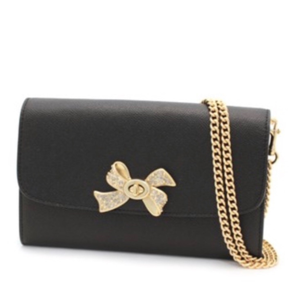 Brand New Coach Chain Crossbody with bow turnlock.